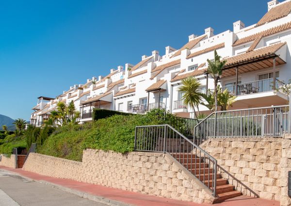 Luxury apartment in Balcones del Lago, Istán