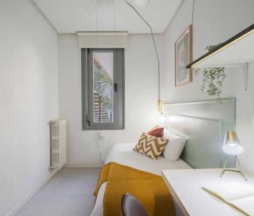 Room in a shared 68-bedroom apartment for rent in Justicia, Madrid. - Foto 5