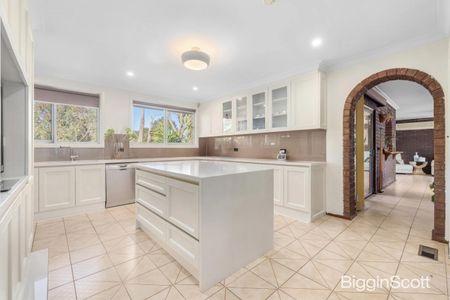 Spacious Family Home with Self-Contained Downstairs Living - Photo 3