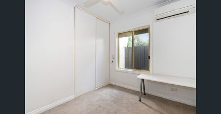 Comfortable Three Bedroom Living in Convenient Plympton Location - Photo 3