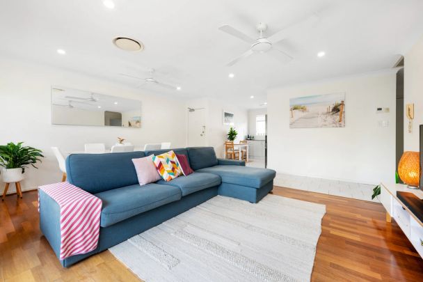 Fully Furnished Unit in Prime Location - Photo 1