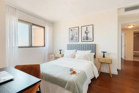 Plaça del Mestre Ripoll, Valencia, Valencian Community 46022 - Photo 4