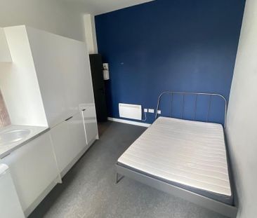 1 bedroom flat to rent - Photo 4