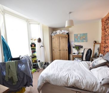 3 Bed - Grosvenor Road, Jesmond - Photo 3