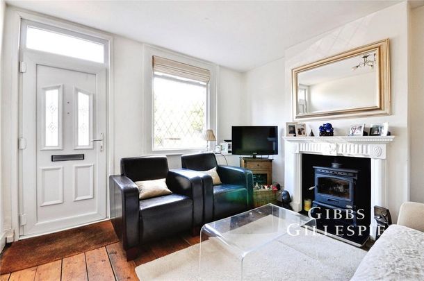 2 bedroom terraced house to rent - Photo 1