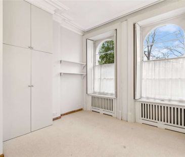 A beautiful raised ground floor one bedroom flat with direct access... - Photo 5