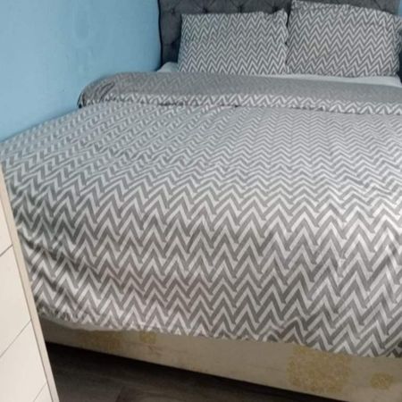 1 bedroom in a flat share to rent - Photo 4