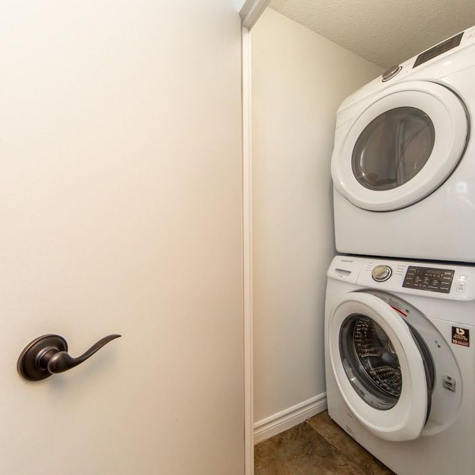 For Lease - 90 Dale Avenue Unit# 301, Toronto, Ontario - Photo 1
