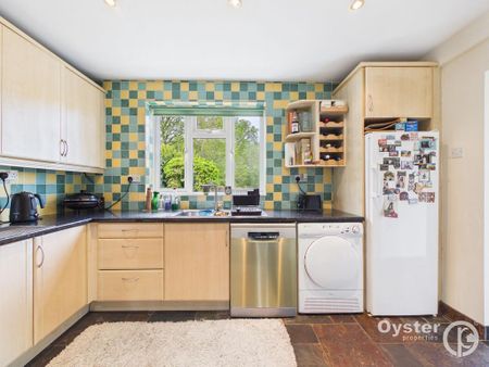 4 bedroom semi-detached house to rent - Photo 3