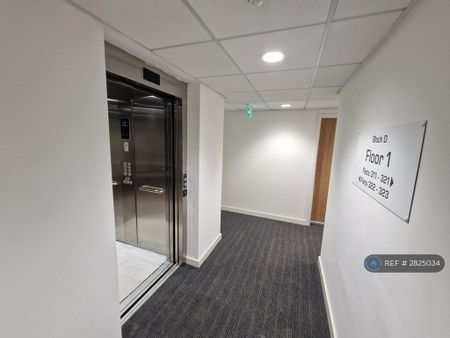 2 bedroom flat to rent - Photo 4