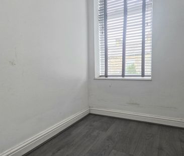 Carlton House Terrace, Halifax - Photo 2