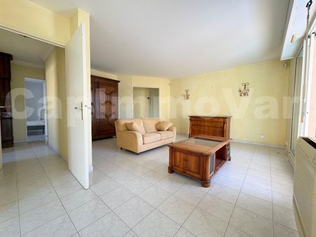 Location Appartement 4 pièces 81m² SANARY SUR MER 83110 - Photo 3