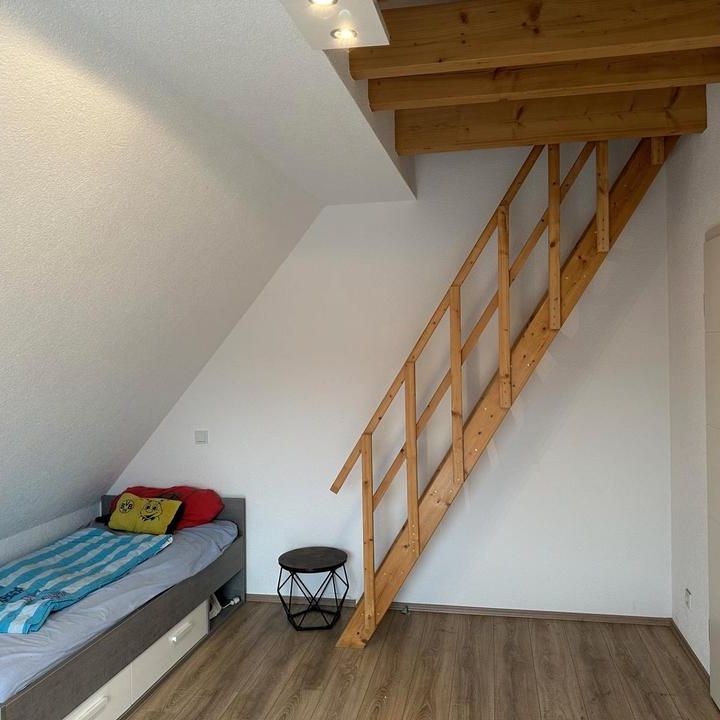 Moderne Dachgeschosswohnung in Selbach - Foto 1