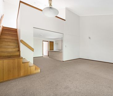 4 Howie Court, Belconnen ACT 2617 - Townhouse For Rent | Domain - Photo 3