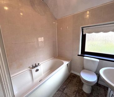 19 Lemberg Street, Belfast, BT12 6GH - Photo 2