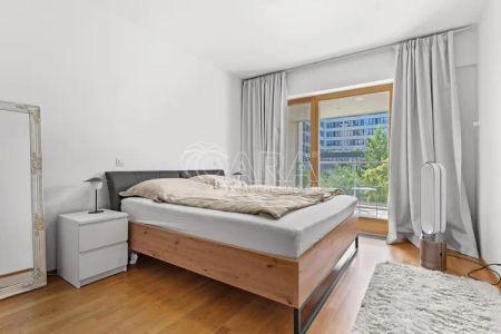 Luxusní Byt 3+kk v Rezidenci Vltava s garáží, terasou a sklepem - Фото 5