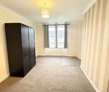 2 Bed, Flat - Photo 1