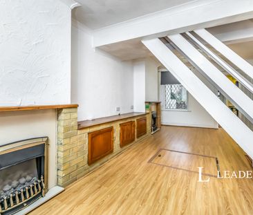 2 bedroom house to rent Whitehorse Hill, Chatham, Kent, ME5 - Photo 3