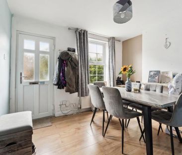 2 bedroom terraced house to rent - Photo 2