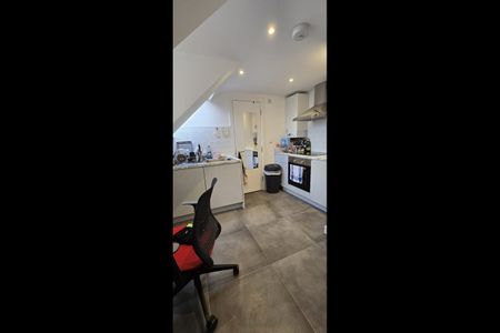 1 Bed Flat, Elthorne Road, N19 - Photo 3