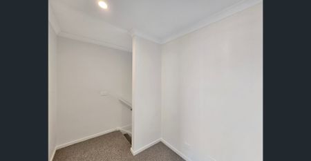 Apply Now! - Photo 4