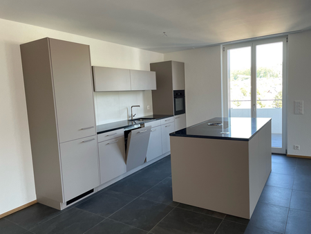 WOHNUNG MIT FANTASTISCHER AUSSICHT UND BALKON - Photo 3