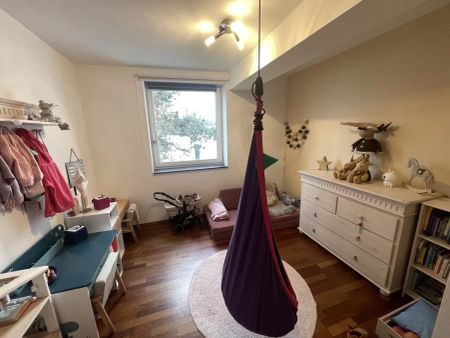 Perfektes Zuhause für Paare & junge Familien – stilvolle 3 Zimmer mit 98 qm, Terrasse & Carport - Photo 2