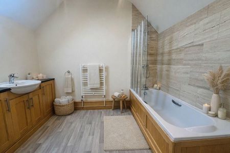 3 bedroom apartment to rent - Photo 4