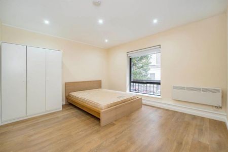 4 bedroom flat to rent - Photo 5