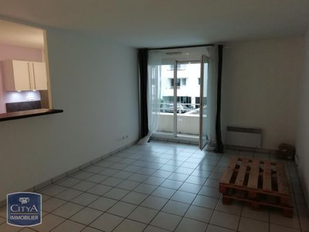 Location Appartement 3 pièces 67m² BORDEAUX 33300 - Photo 2