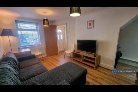 2 bedroom terraced house to rent - Photo 4