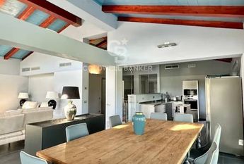 via crociale, Pietrasanta, Tuscany 55045