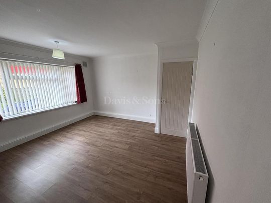 2 bedroom ground floor flat to rent - Photo 1