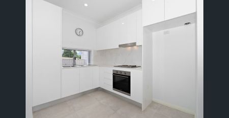 Modern Living - Photo 4