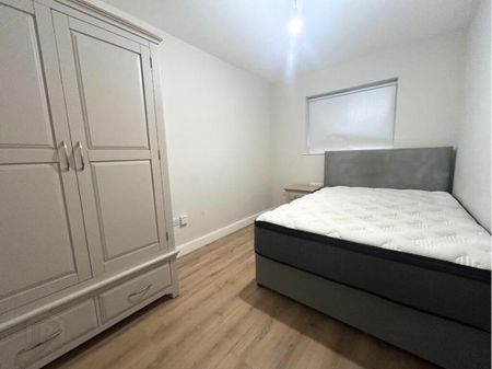 203 College Court Central, Belfast, BT1 6BF - Photo 4