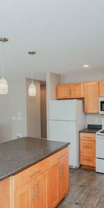 *** RENOVATED 3 BR 2 BATH UPPER SUITE NEAR VIU!! *** - Photo 4