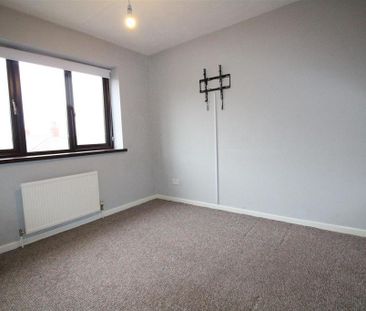 3 bedroom detached house to rent - Photo 3