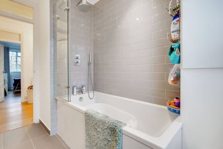 2 Bed Flat, Manfred Road, SW15 - Photo 3