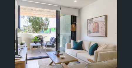 Stylish 2-Bedroom 2-Bathroom Unit in Batemans Bay - Photo 3