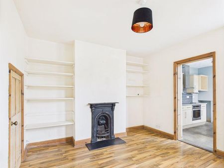 2 bedroom semi-detached house to rent - Photo 2