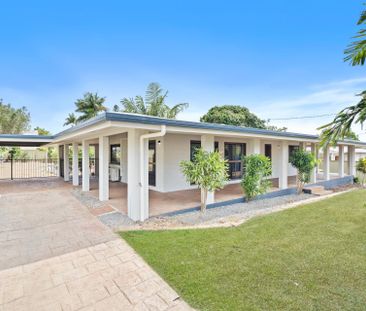 SPACIOUS FAMILY HOME WITH A POOL! - Photo 3