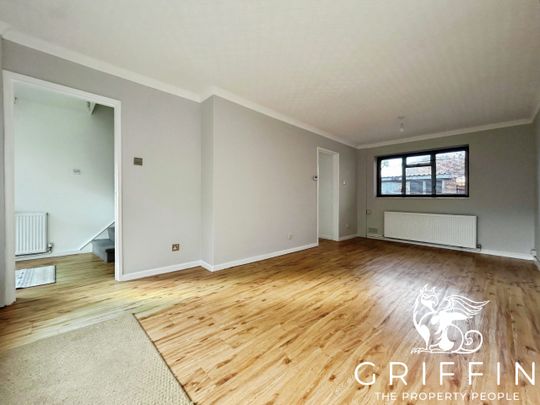 West Thorpe, Basildon, Essex, SS14 - Photo 1