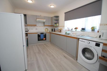1 bedroom maisonette to rent - Photo 2