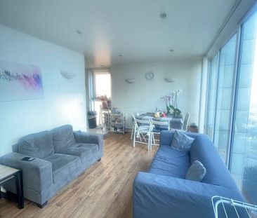 1 Bed Flat, Adriatic Apartments, E16 - Photo 2