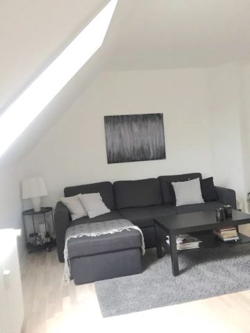 Lysfyldt 2-værelses lejlighed tæt på vandet - Photo 2