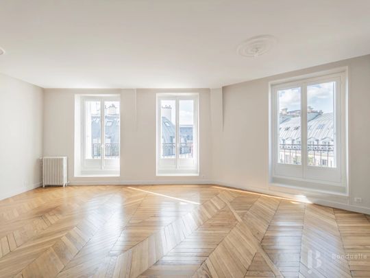 Rental Apartment Paris 1st Palais-Royal - Photo 1