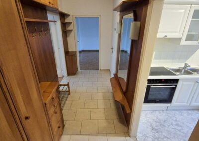 Lichtdurchflutete 2 Zimmer Wohnung mit Balkon - Photo 3