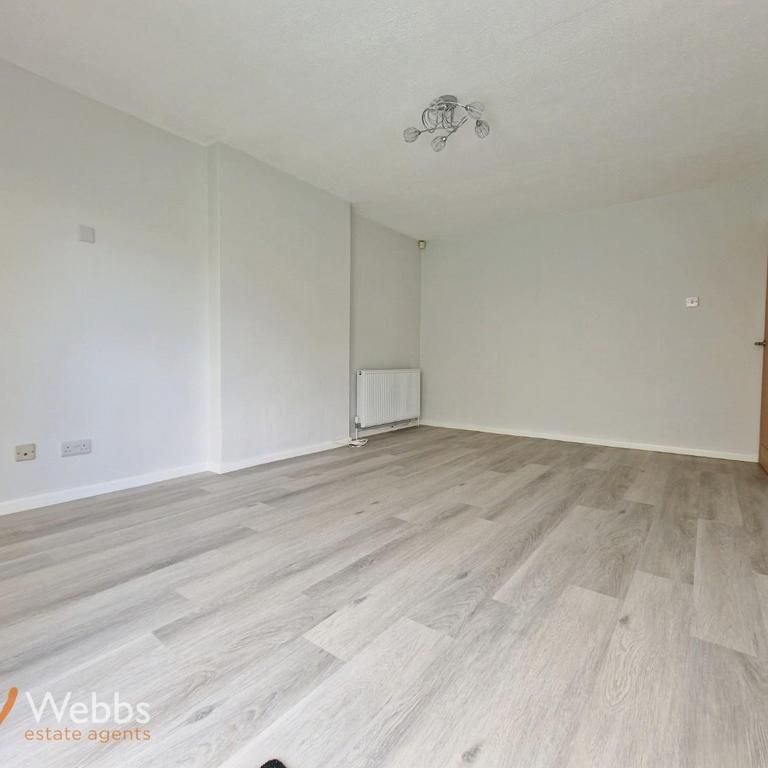 3 bedroom detached bungalow to rent - Photo 1