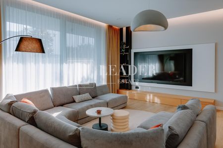 Elegant Villa for Rent in the Exclusive Residence5 Villas - Fotografie 4