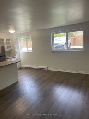 For Lease - 2365 Marine Drive Unit# 102, Oakville, Ontario - Photo 1